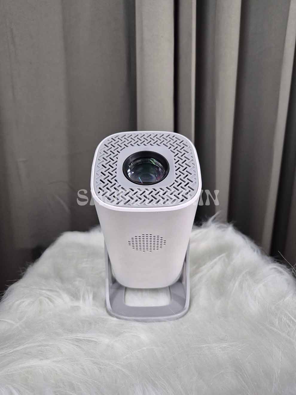 Eliso Mini Projector 📽️ | Built-in Apps (Netflix, YouTube) Wi-Fi