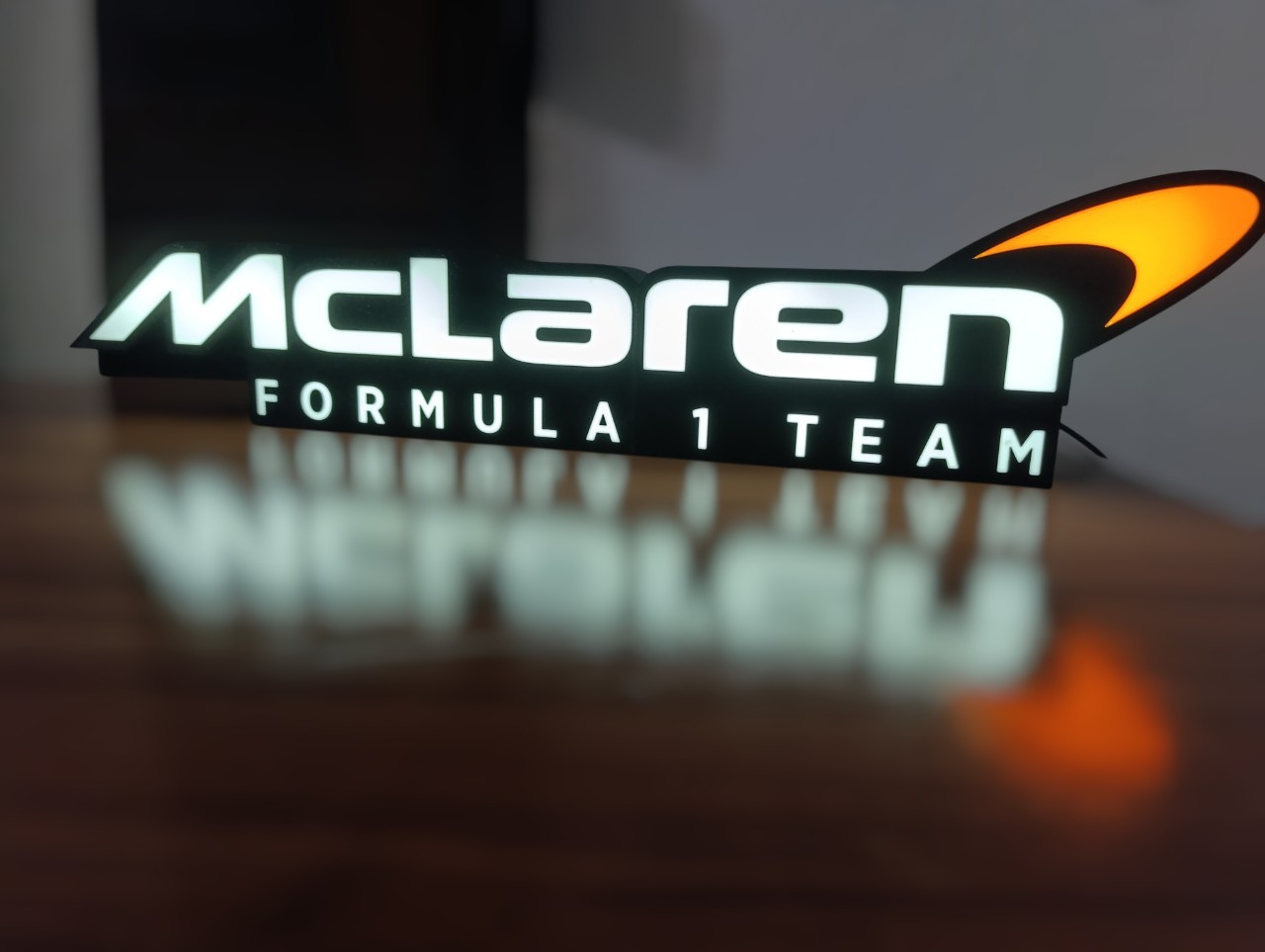 ELISO Orange Racing Lightbox