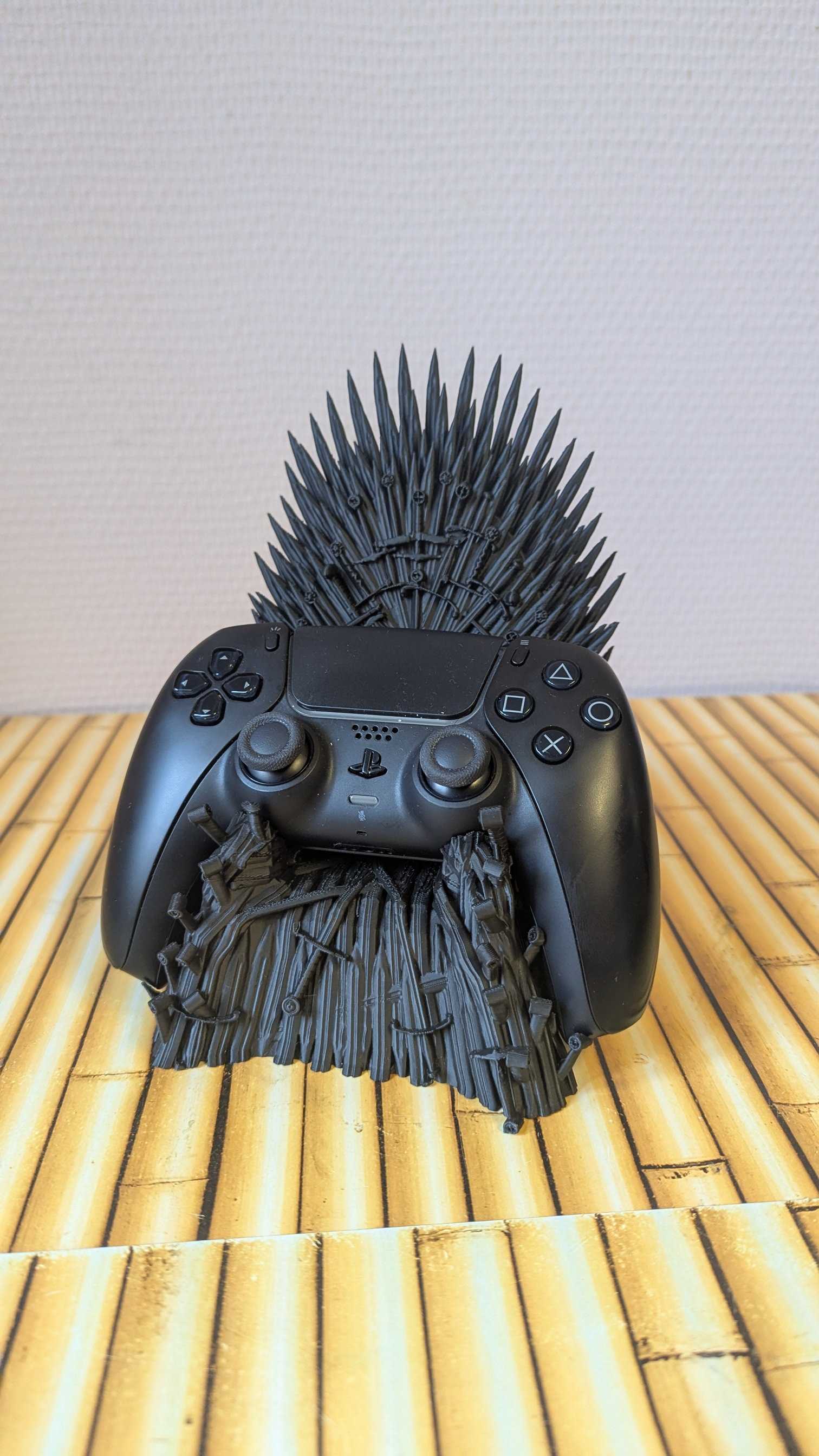 Eliso Iron Throne Controller Stand