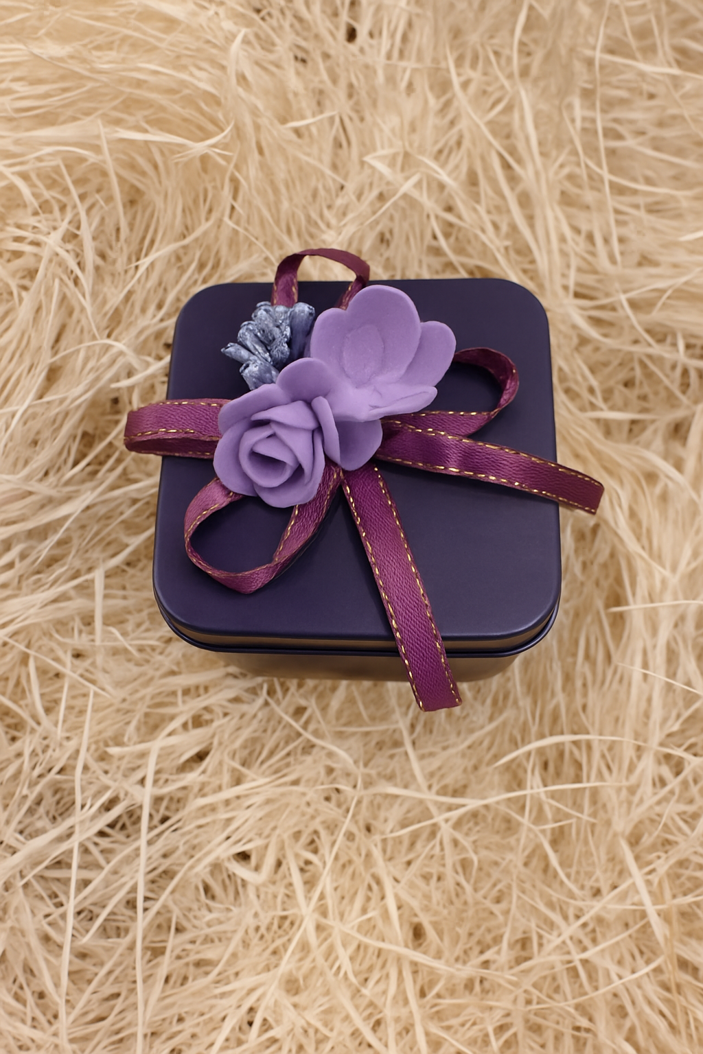 Midnight Bloom – Elegant Floral Gift Candle in Designer Tin Box